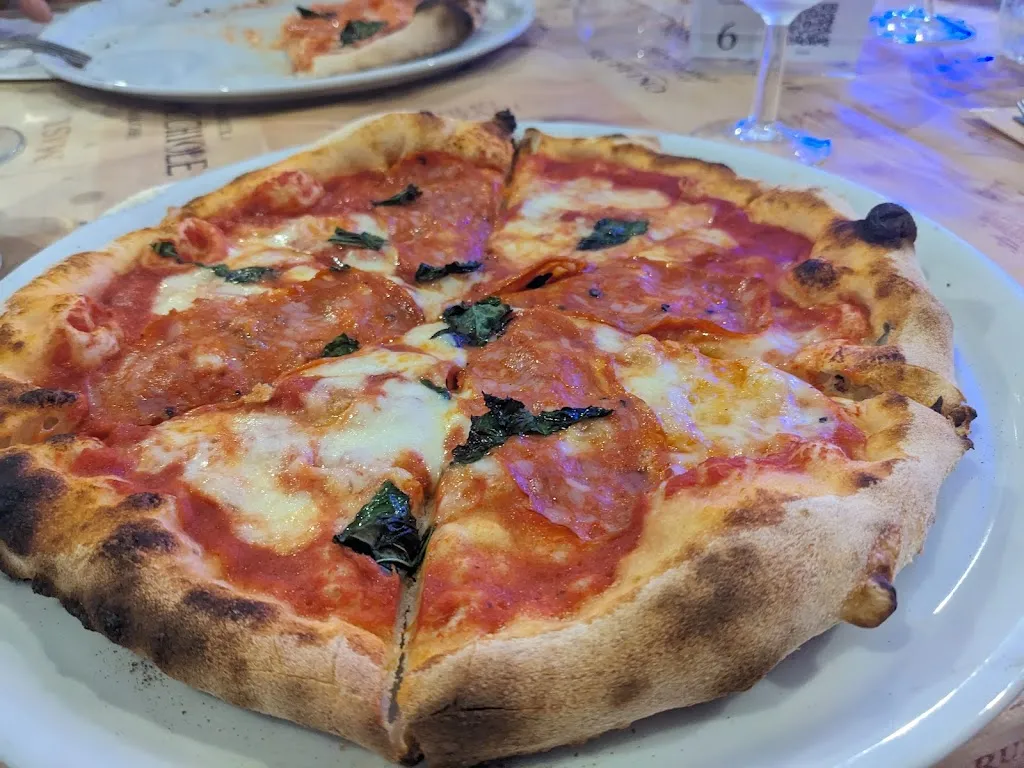 Roxy Bar Di Isabella Sergio restaurant in Serra d'Aiello