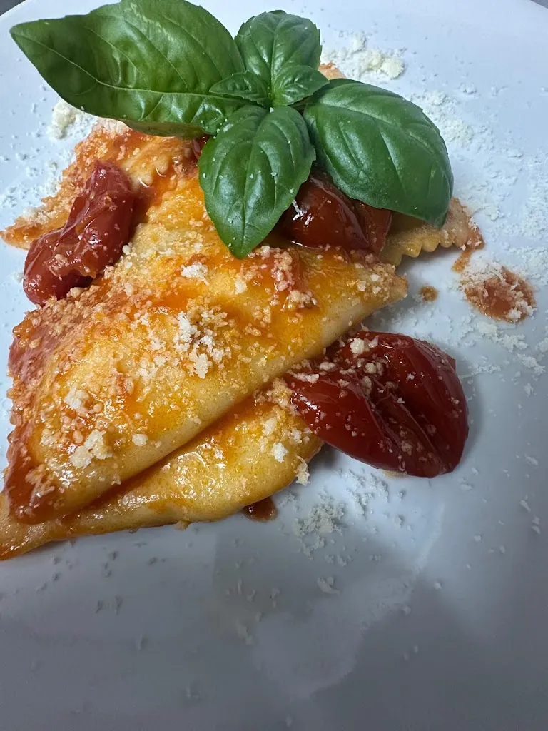 Terrazza Da Bomber restaurant in Scalea