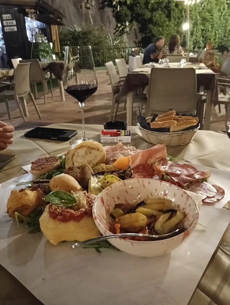 Terrazza Da Bomber_Scalea_slider_image_3