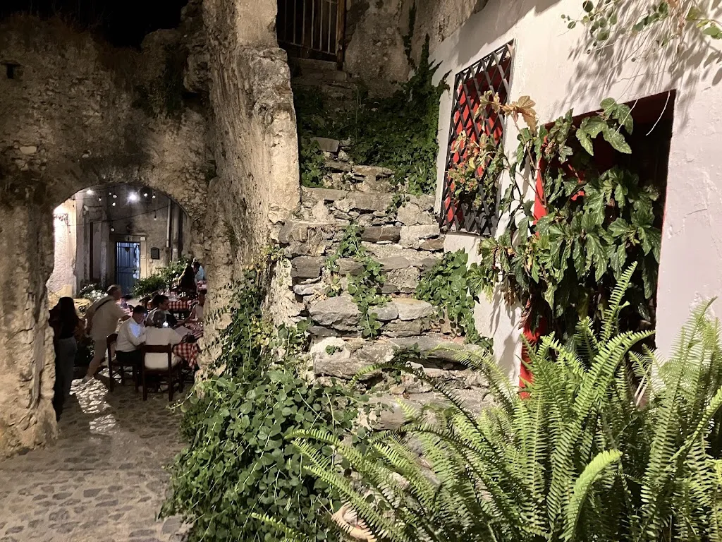 Katka Prikrylova_Antica Trattoria A' Taverna_Scalea_review