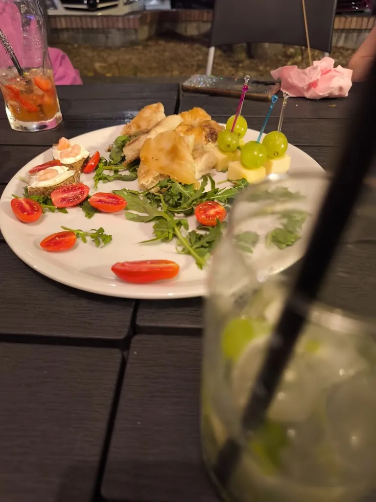 Lorenzo Santi_Bar Genova atipico_Scalea_review