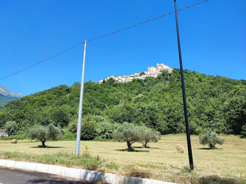 Elena Rybak_La Spiaggetta_Farindola_review