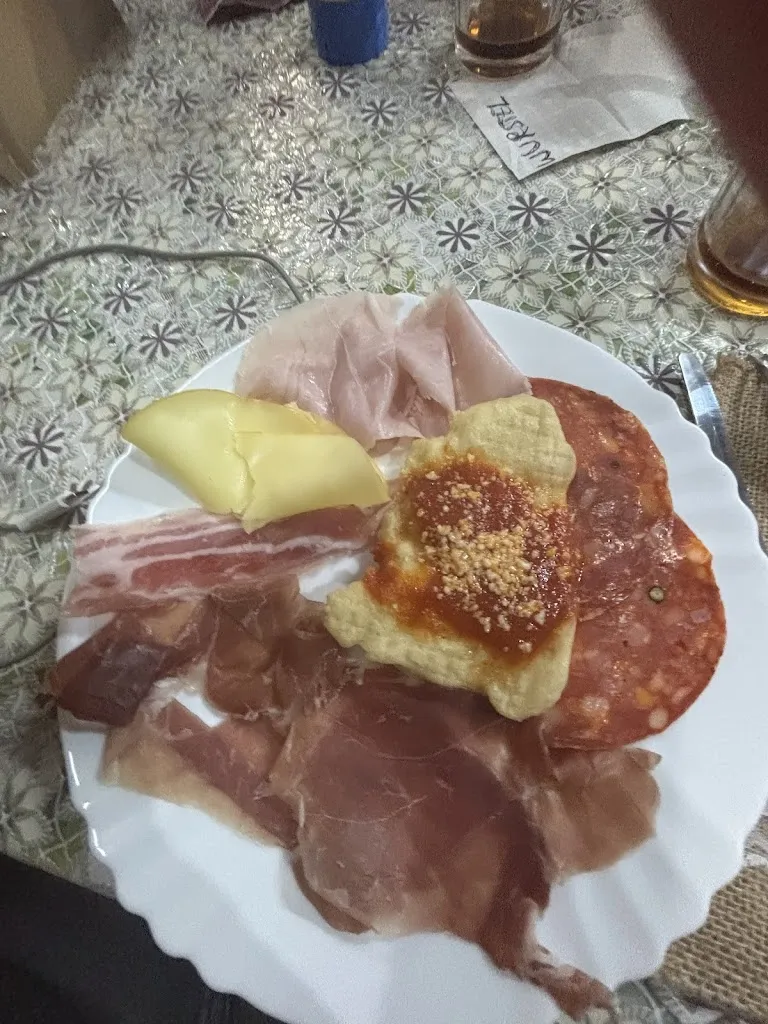 Ivan ivan_Clandestino Social Pub_Scalea_review