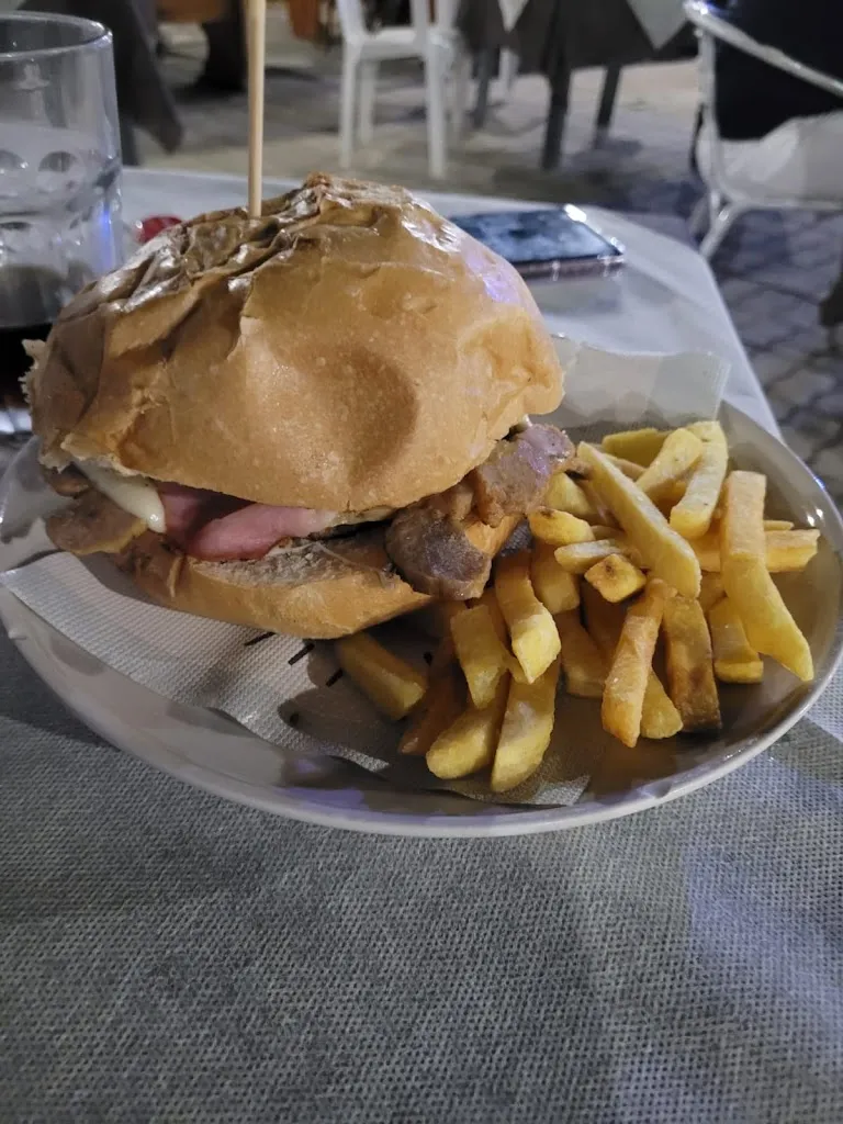 Carmine_Guindillas Pub_Scalea_recensione