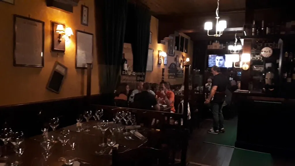 Beefeater's Victorian Pub_Serra San Bruno_slider_image_2