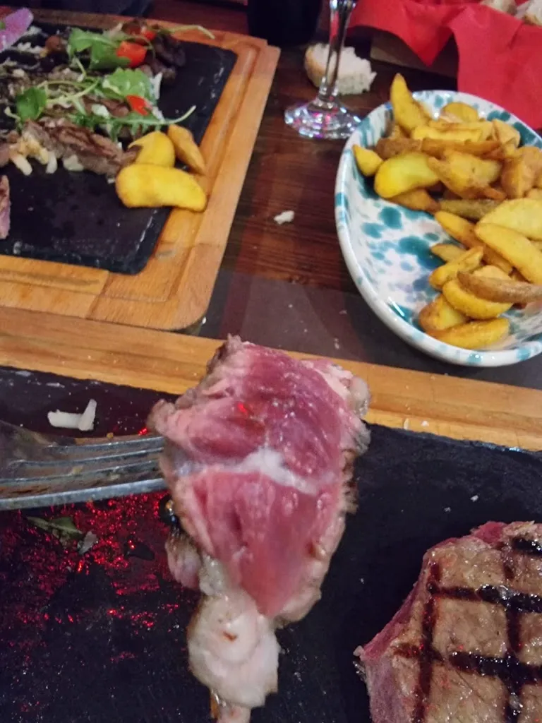 Maria Tassone_Cosas Buenas steak house & bistrò_Serra San Bruno_review