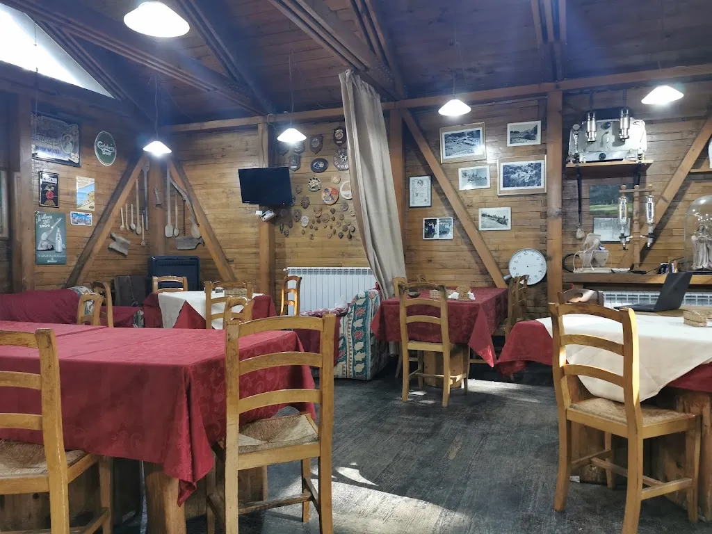 Ritrovo Santa Maria Sas Di A.B. De Raffaele & C. restaurant in Serra San Bruno