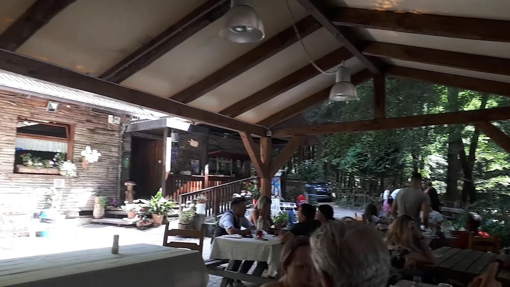 Ritrovo Santa Maria Sas Di A.B. De Raffaele & C._Serra San Bruno_slider_image_2