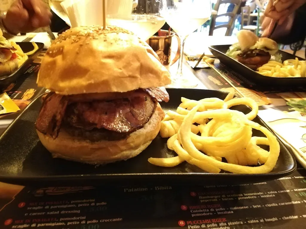 Menu_Golden burger di Valente Giuseppe_Serra San Bruno_image_1