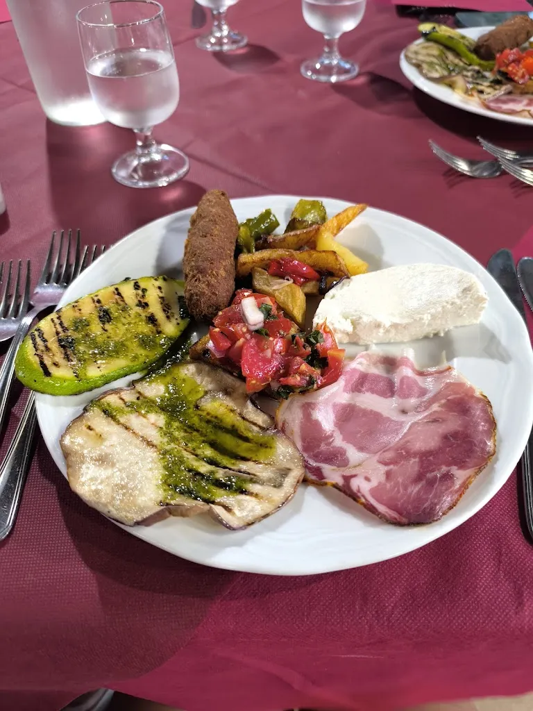 Ramona Esposito_La Locanda_Settingiano_review