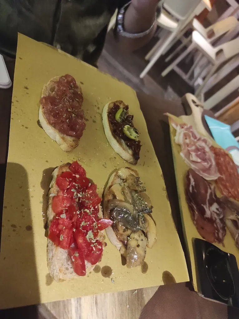 Menu_Roxy Pub_Scilla_image_9