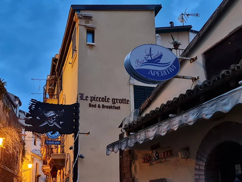 Cala delle Feluche Chianalea di Scilla restaurant in Scilla