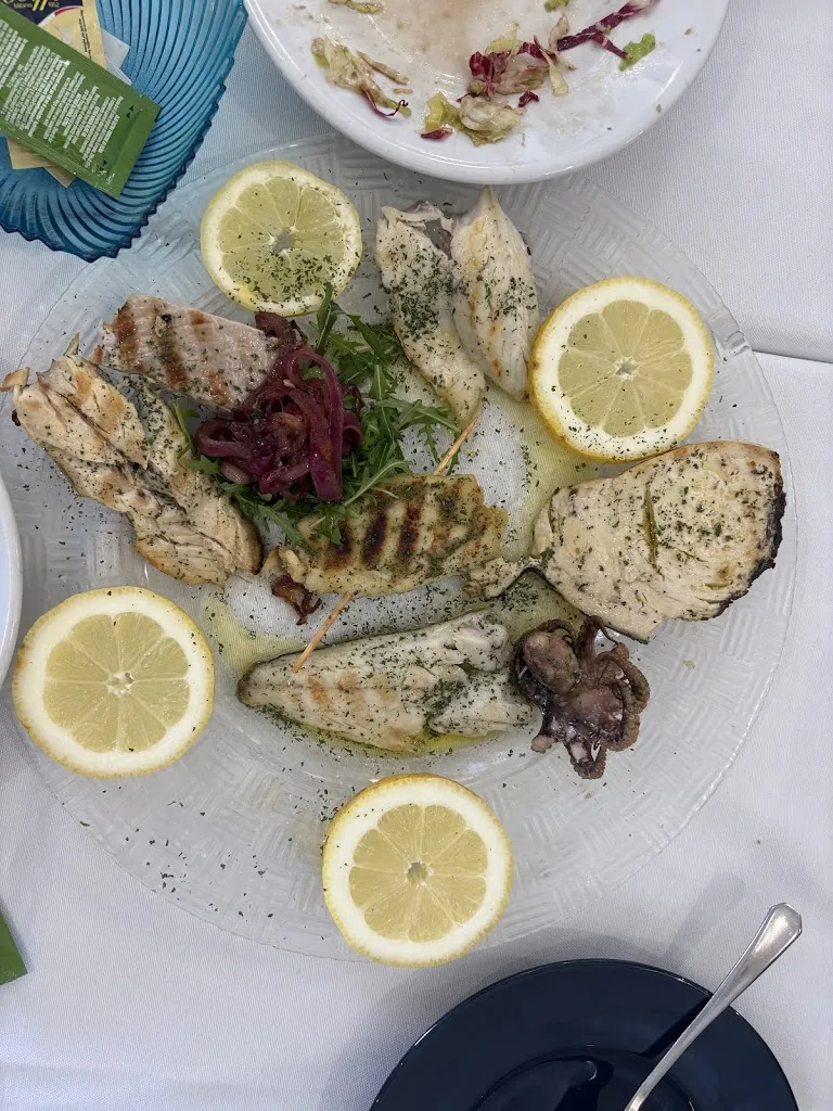 Martín Zysmilich_Da Pippo...ristorante...specialita di pesce_Scilla_recensione