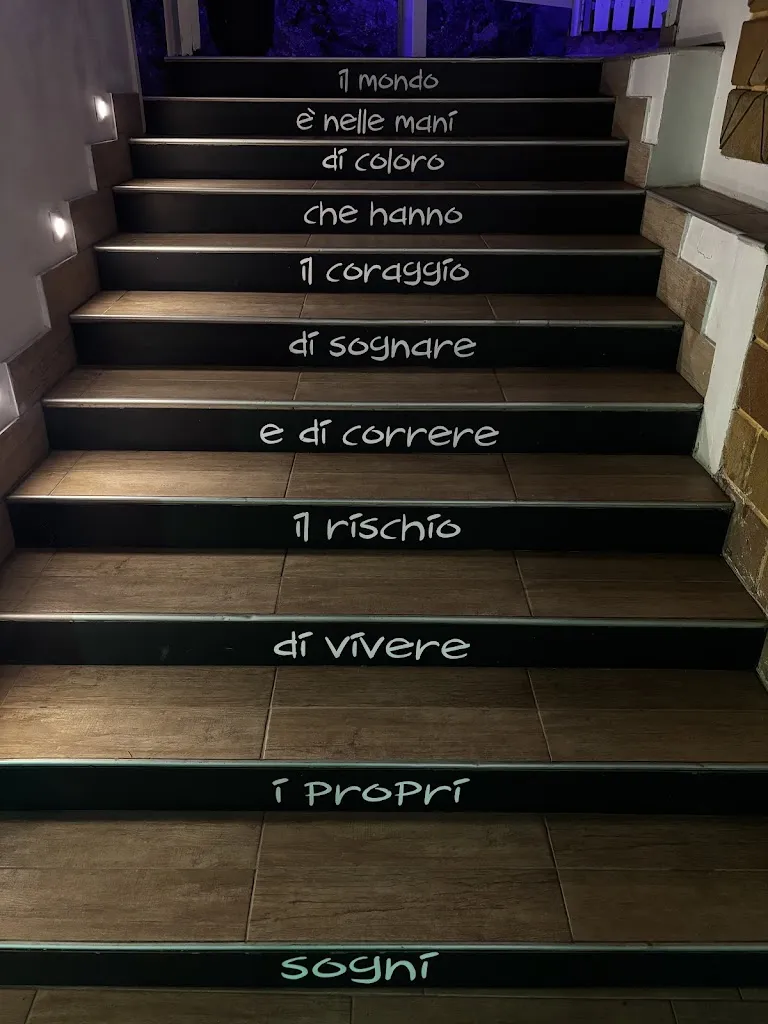 Vincenzo Placido_Terrazza Luxury_Scilla_review