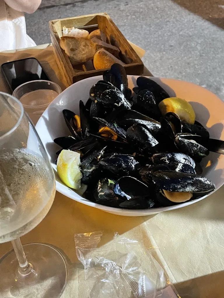 Street good_Scilla_slider_image_3