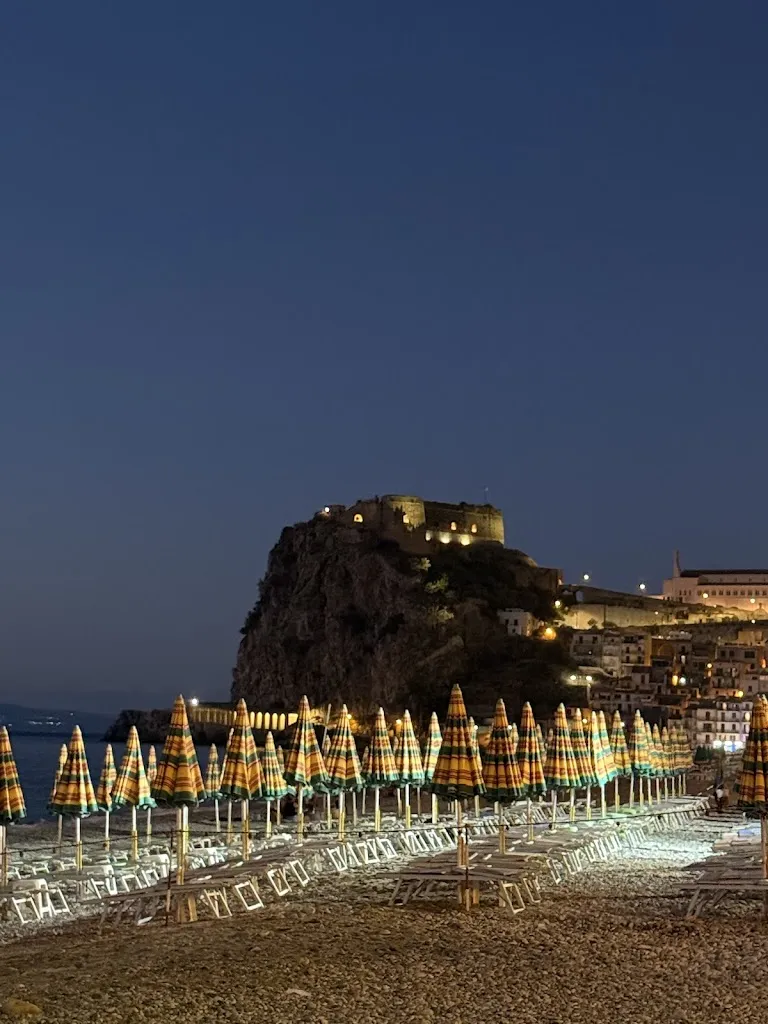 Diana F_Astamanera Beach Bar_Scilla_review