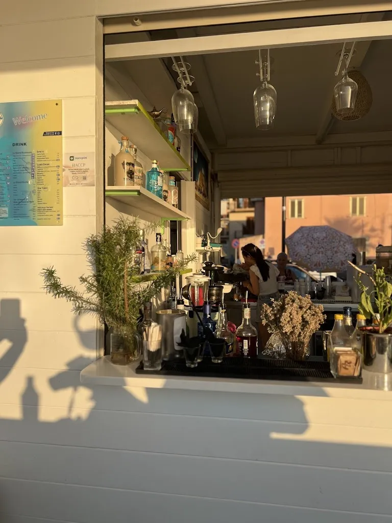 Astamanera Beach Bar restaurant in Scilla