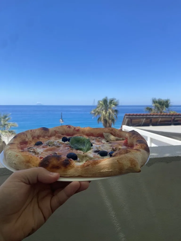 Matteo Iacona_Aura Food and Events_Scilla_review