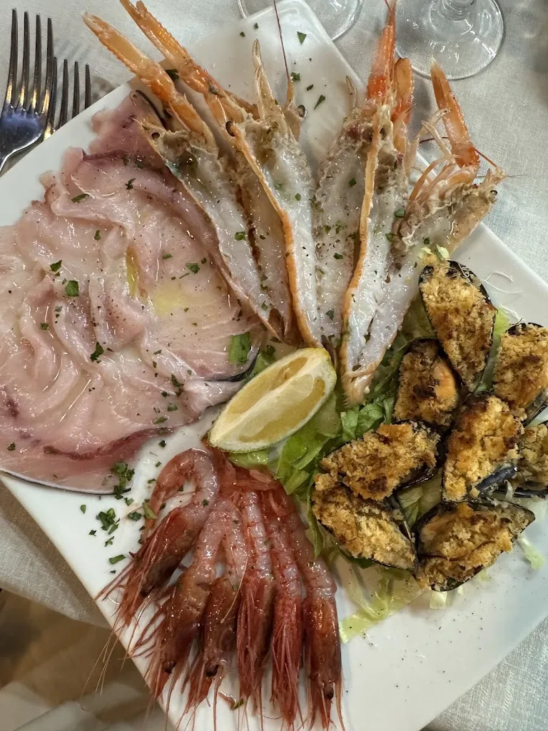 De Angelis_Scilla_slider_image_3