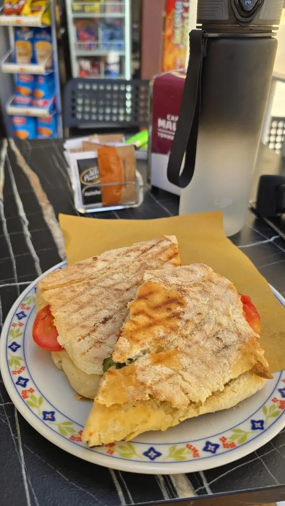 Extros Deinos_Felix Cafè_Scilla_recensione