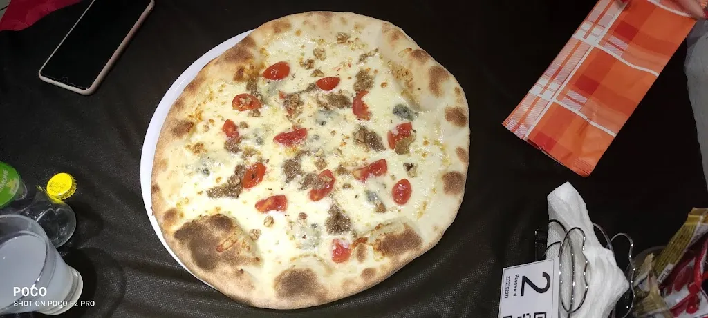 Karen Theuma_Mordi e fuggi - Scilla_Scilla_review