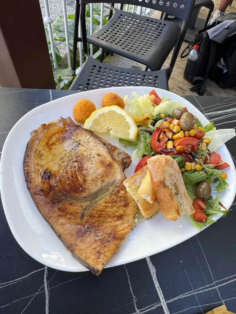 Felix Pub_Scilla_slider_image_3