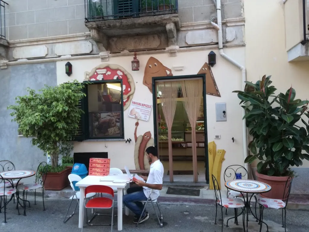 NonSoloPizza_Scilla_slider_image_1