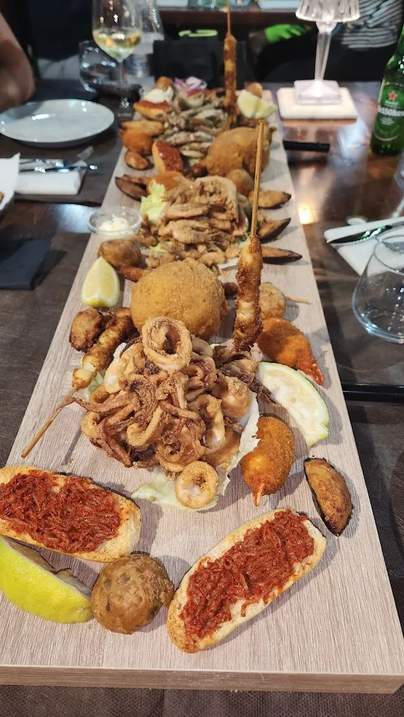 Medusa Friggitoria_Sibari_slider_image_2