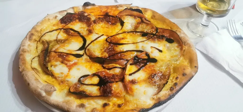 Katja Taurone_Ristorante Il Focolaio_Sibari_review