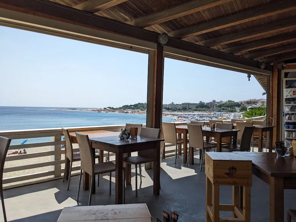 Macarena restaurant in Soverato Marina