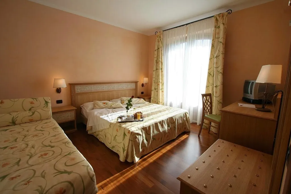 La Rosa Nel Bicchiere_Soveria Mannelli_slider_image_2