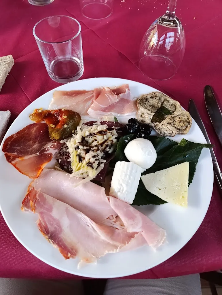 Fernando Pub_Spadola_slider_image_3