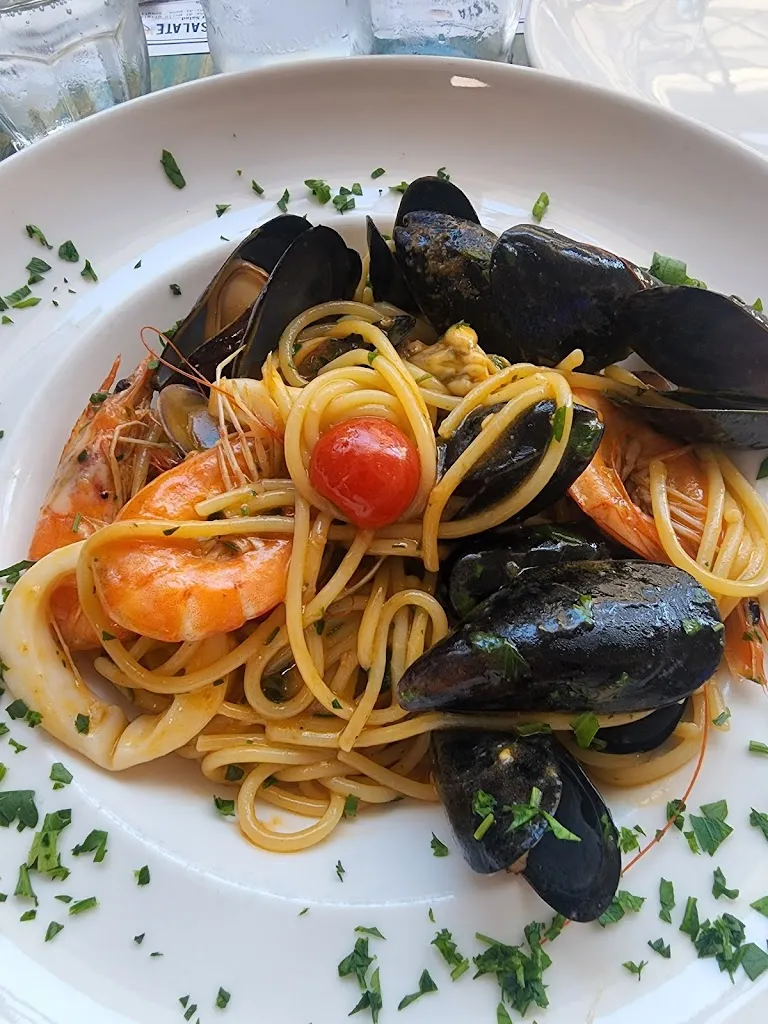 Molly Lyons_Angelesi Cucina Napoletana_Settimo_review