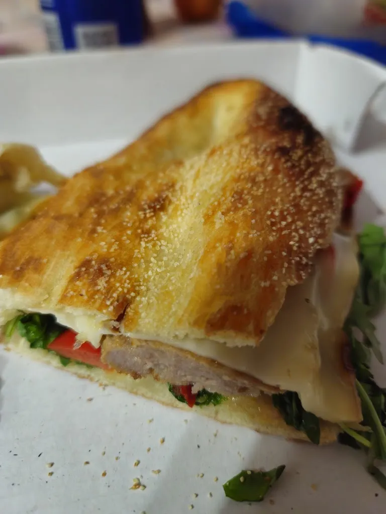 100% Made in Italy - panuozzi e pizze da asporto_Settimo_slider_image_2