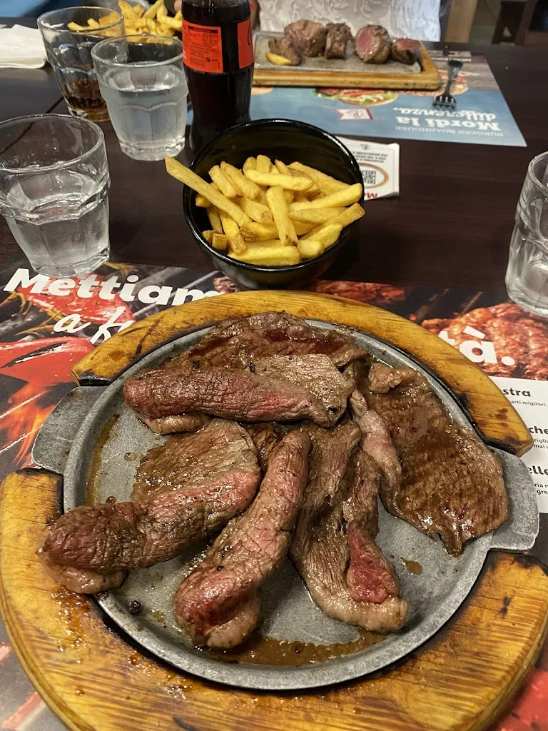 Isabella Villalobos Rodriguez_Roadhouse Grill_Settimo_review