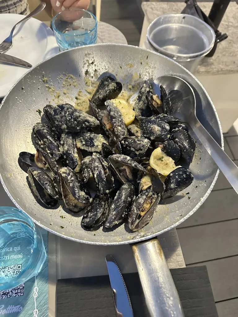 Vanessa Maria_I LOVE COZZERIA SETTIMO SAN PIETRO_Settimo_review