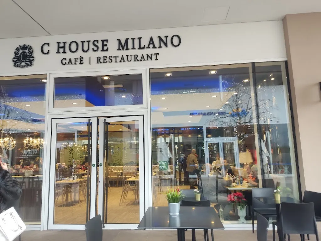 C-HOUSE MILANO cafè|restaurant_Settimo_slider_image_1