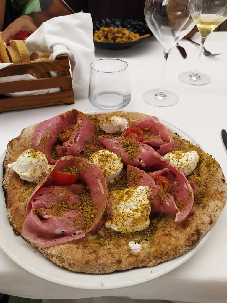Sebastian Jäggle_Ristorante Pizzeria Amongae_Furci_review