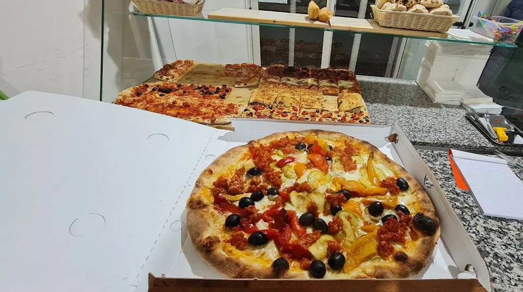 Menu_Pizzeria della Piazza_Spezzano della Sila_image_8