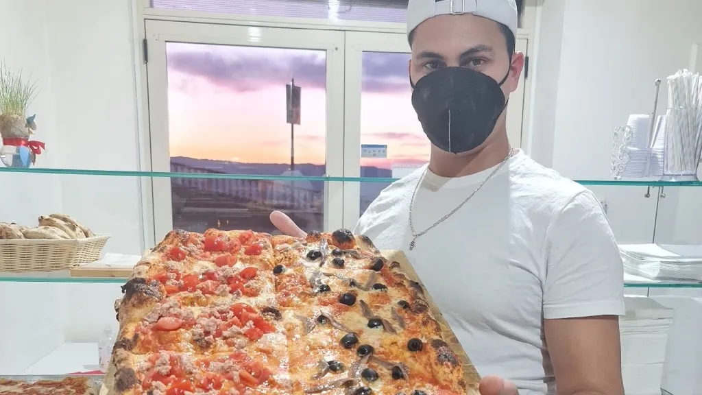 Pizzeria della Piazza_Spezzano della Sila_slider_image_3