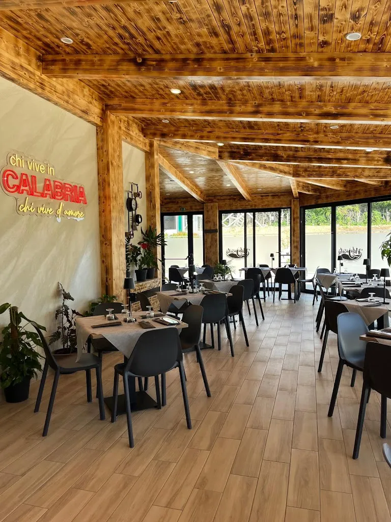 Ndujosità Caffetteria Pizzeria Gastronomia restaurant in Spilinga