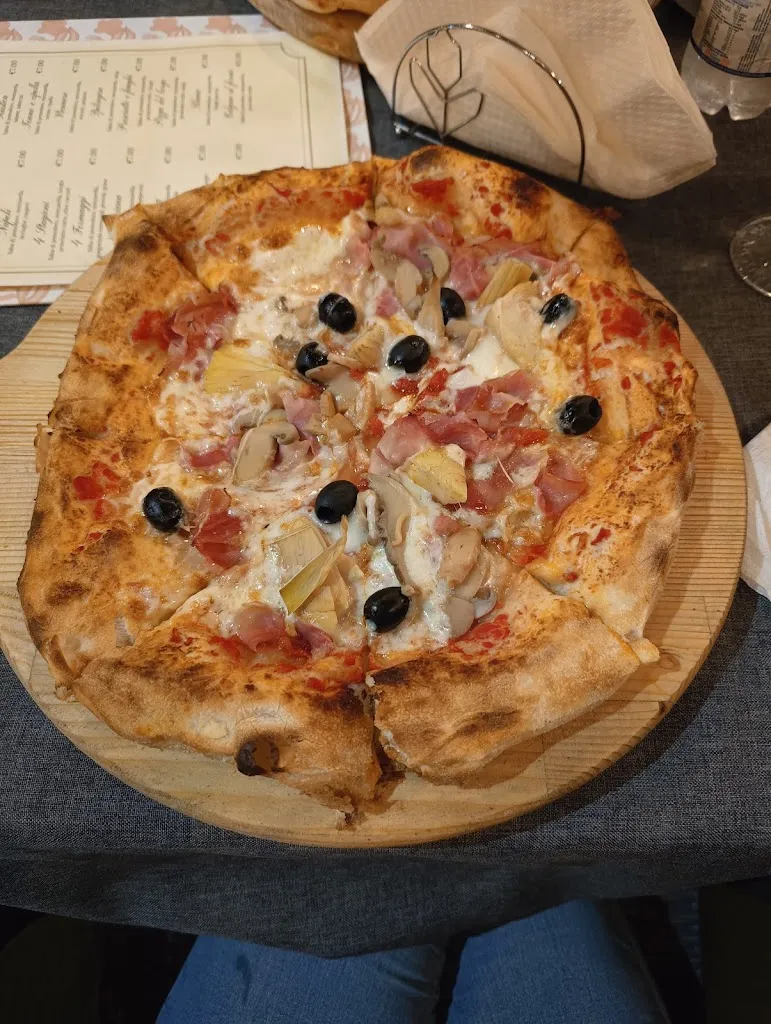 Borgo Antico Pizzeria_Spilinga_slider_image_3