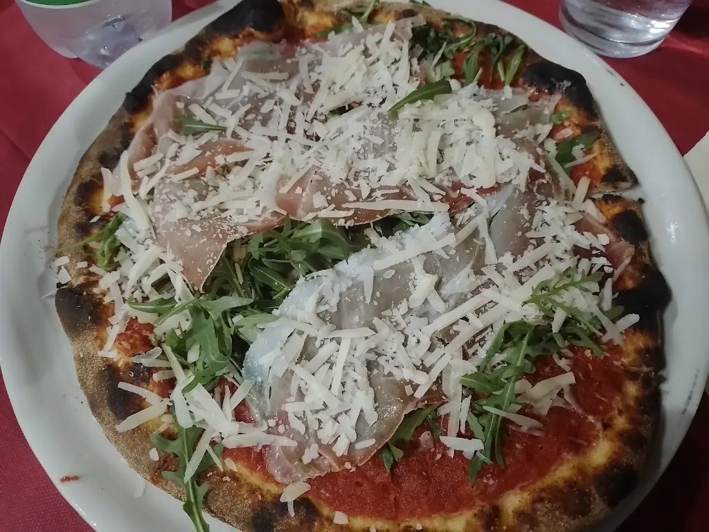 Le Chic Garden restaurant in Spezzano Albanese