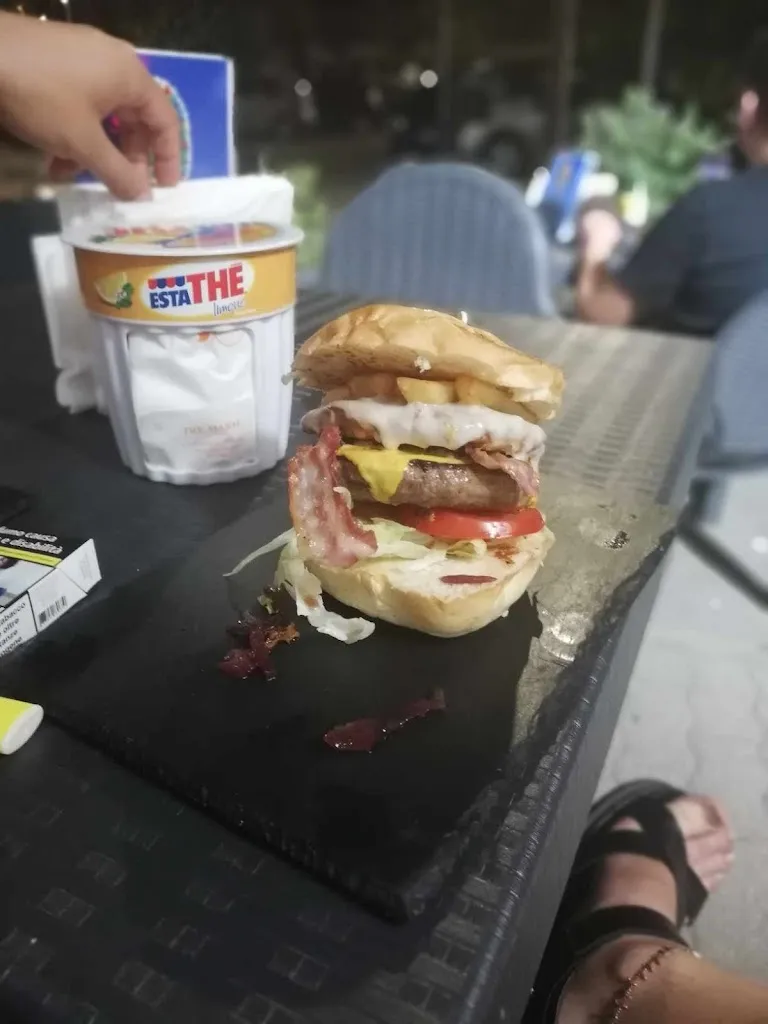 Angelo P_Mamma ho fame di luca cecio_Spezzano Albanese_recensione