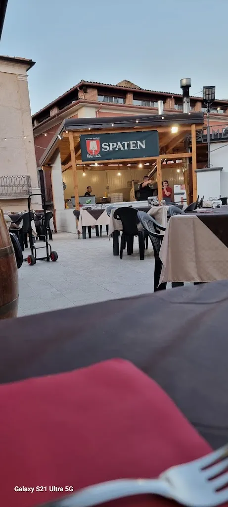 Piazza Vecchia Pizzeria Trattoria restaurant in Spezzano Albanese