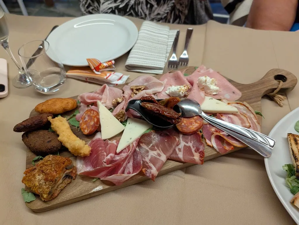 Marilena Stalteri_LA BUCA DEL RE_Stilo_review