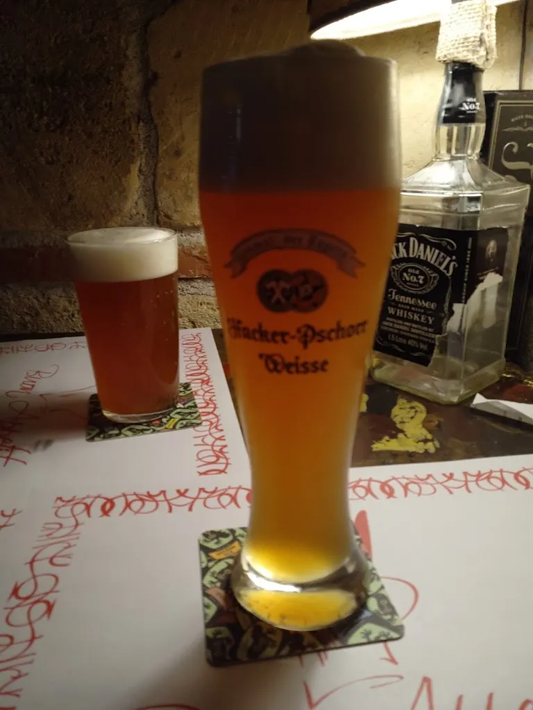 Martina Roberti_Pub i Giullari_Terranova da Sibari_review