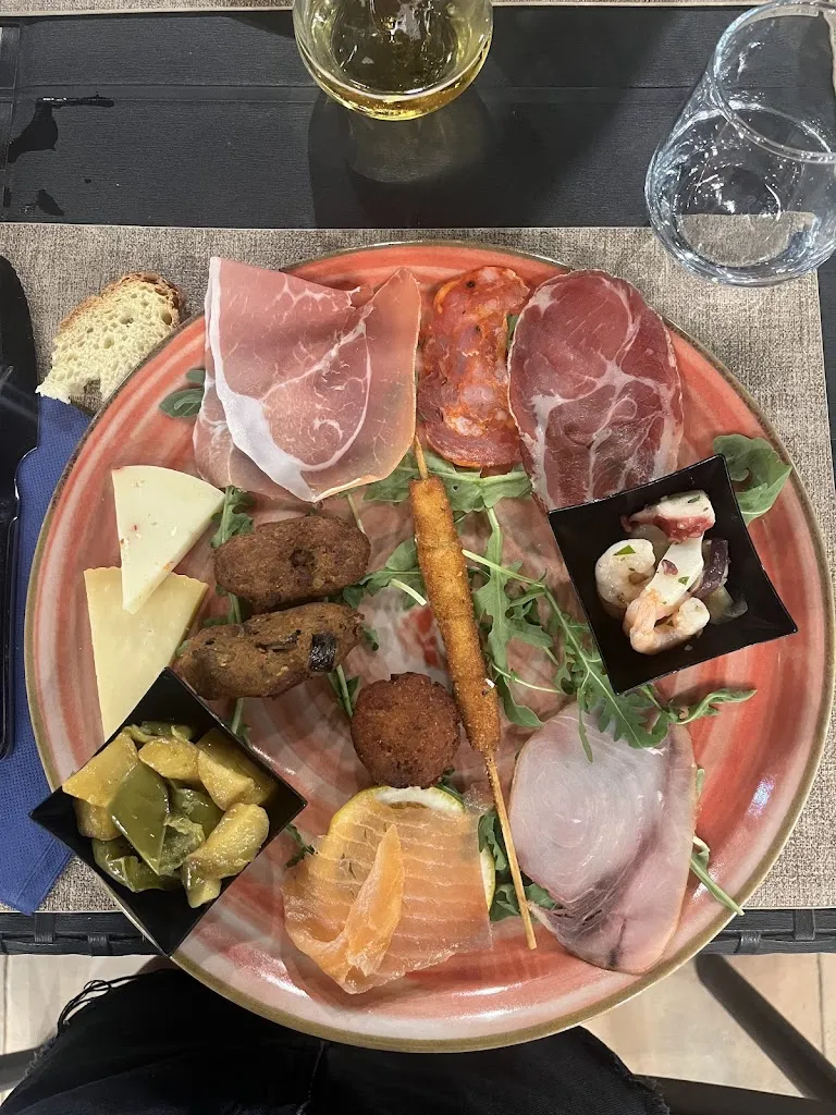 LUCA TUMIATI_Il Melograno_Strongoli_recensione