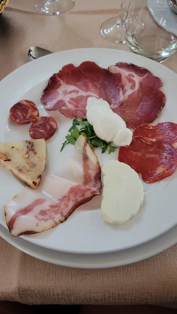 antonio abenante_Hotel Ristorante Pizzeria Il Casale di D'avalos_Tiriolo_review