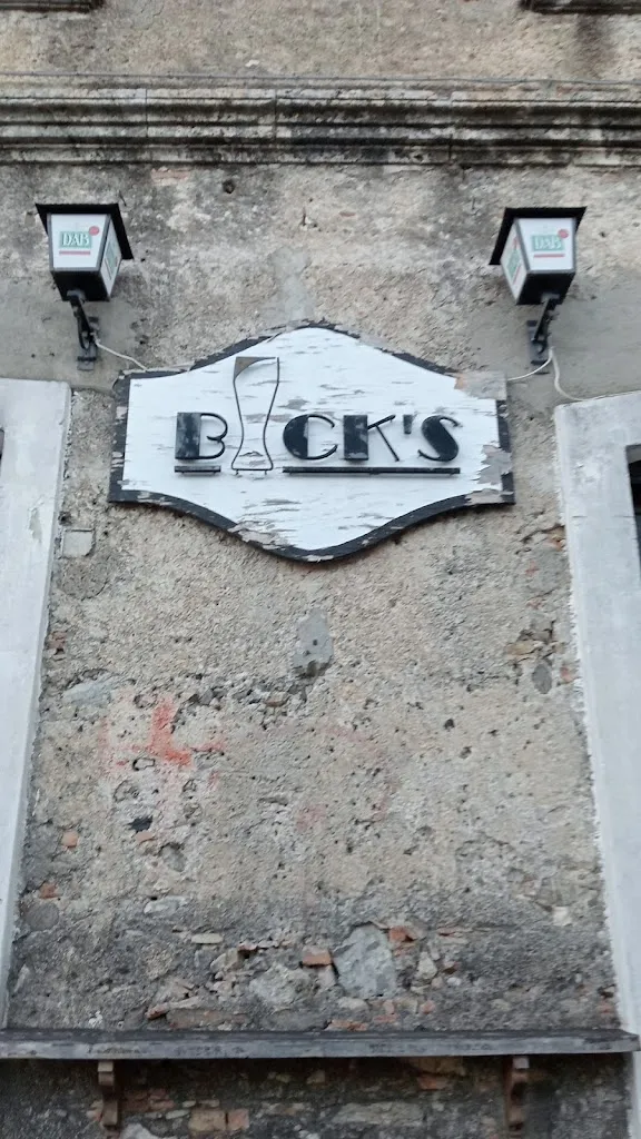 Angelo Paone_Bick's pub_Tiriolo_review